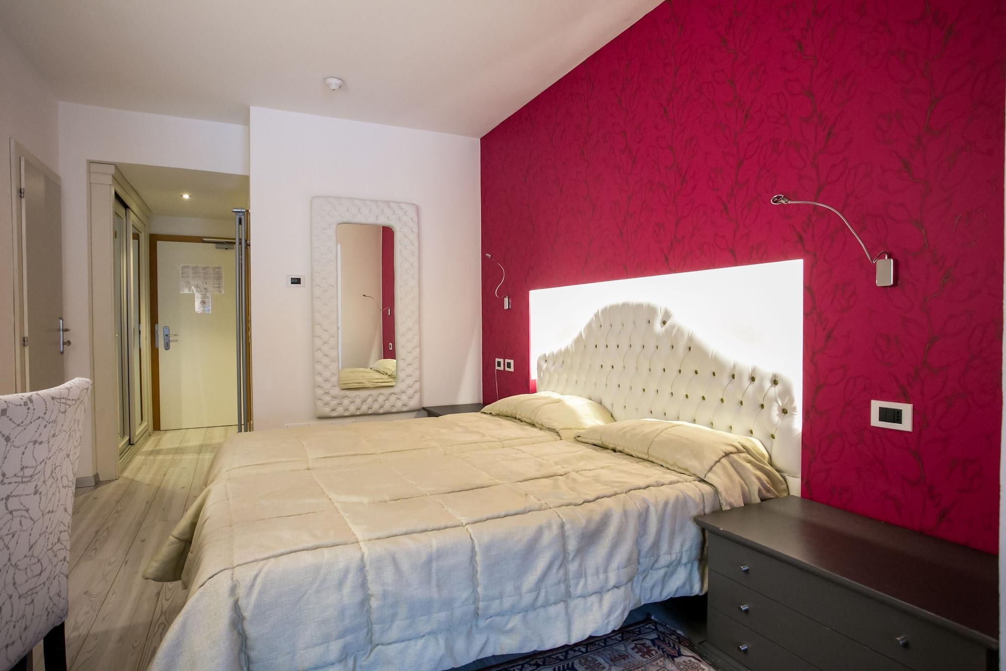 Design Oberosler Hotel Madonna Exterior foto
